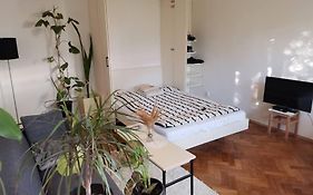 Cozy Studio In The City Centre Near Train Station