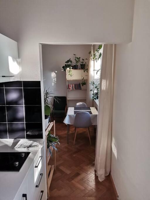 Cozy Studio In The City Centre Near Train Station Bratislava Exteriér fotografie
